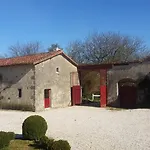 בית נופש De La Bruniere *